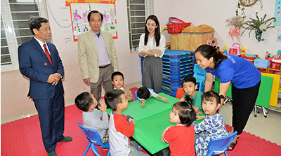        Hội CTTETT Việt Nam thăm và làm việc với Trung tâm Hương Ban Mai